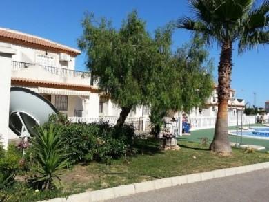 Adosado con 4 dormitorios se vende en Playa Flamenca, Costa Blanca