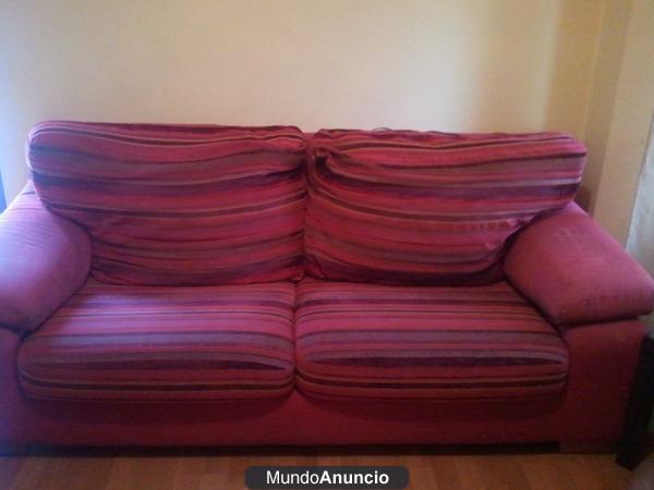 urge vender 2 sofas y mesita de regalo 250e