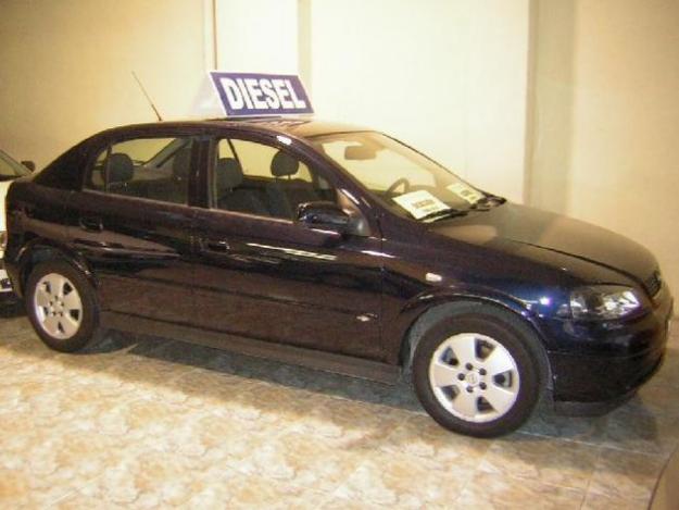 Venta de Opel ASTRA 2.0 DTI 16V '03 en Lleida