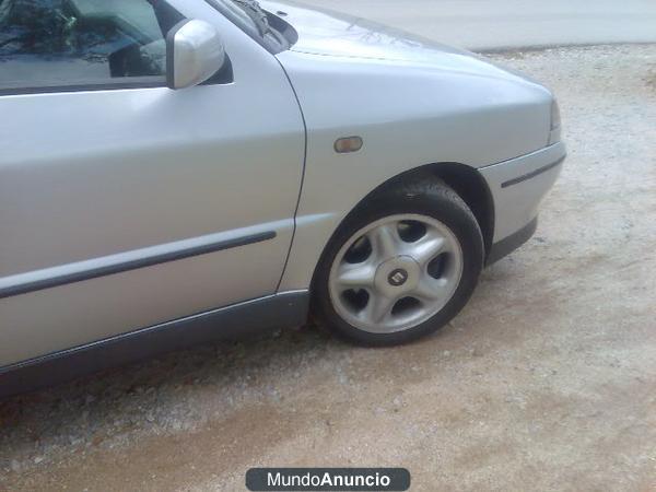 VENDO SEAT TOLEDO 1.9 TDI CON EN PERFECTO ESTADO 1500 €