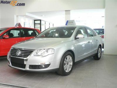 VOLKSWAGEN PASSAT 2.0 TDI HIGHLINE - Malaga