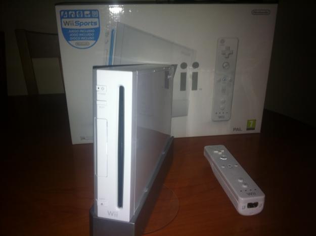 Wii con 5 juegos y 1 mando y analogico