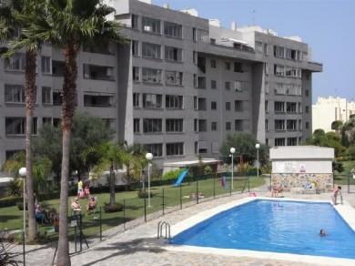 Apartamento con 2 dormitorios se vende en Fuengirola, Costa del Sol