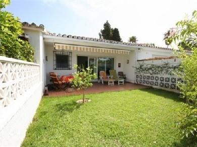 Chalet con 1 dormitorio se vende en Marbella, Costa del Sol