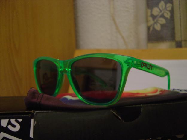 Oakley Frogskins (Antifreeze - Polarizado) 50 euros Beuna estado.