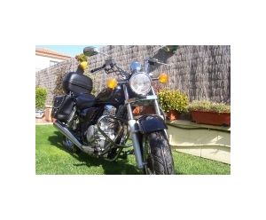 SUZUKI MARAUDER 250