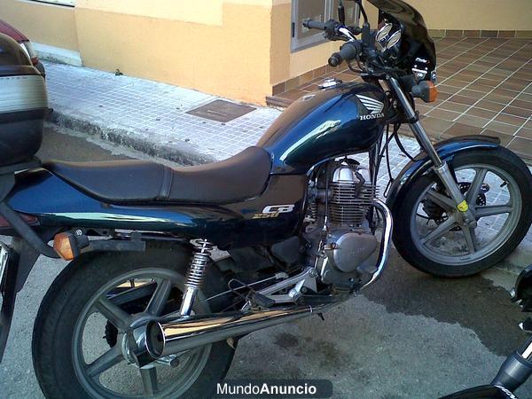 VENDO HONDA CB 250 VERDE METALIZADO