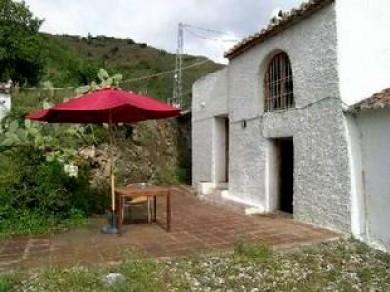 Chalet con 2 dormitorios se vende en Comares, Axarquia