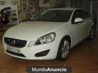 Volvo V60 D5 AWD MOMEMTUM+ SAFETY+CUERO+AWD