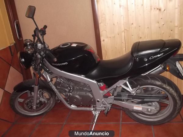 Vendo moto HYOSUNG-COMET 125