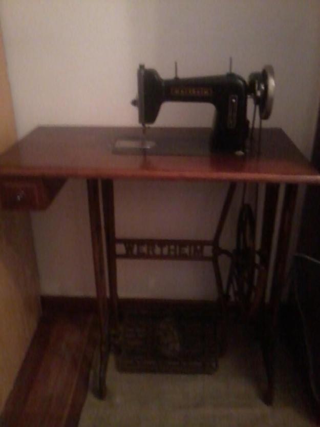 Maquina de Coser Wertheim