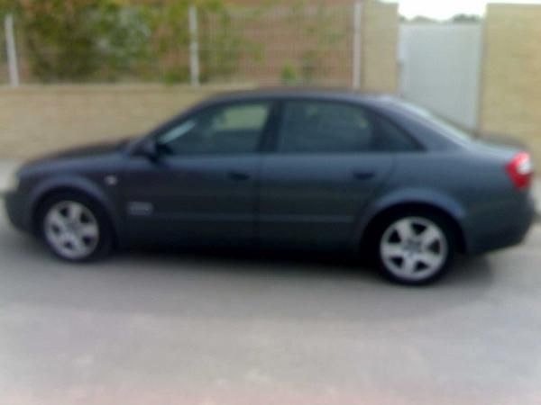 vendo Audi a4 1.9 tdi