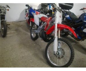 HONDA CR 250 R