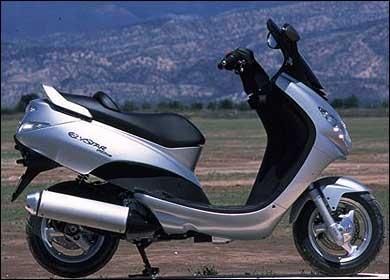 OCASION!! VENDO PEUGEOT ELYSTAR 50cc TSDI,POR 550eur