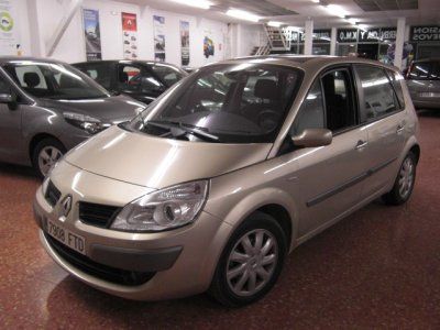 RENAULT SCENIC 1.5DCI DYNAMIQUE MUCHOS EXTRAS GERENCIA  - Barcelona