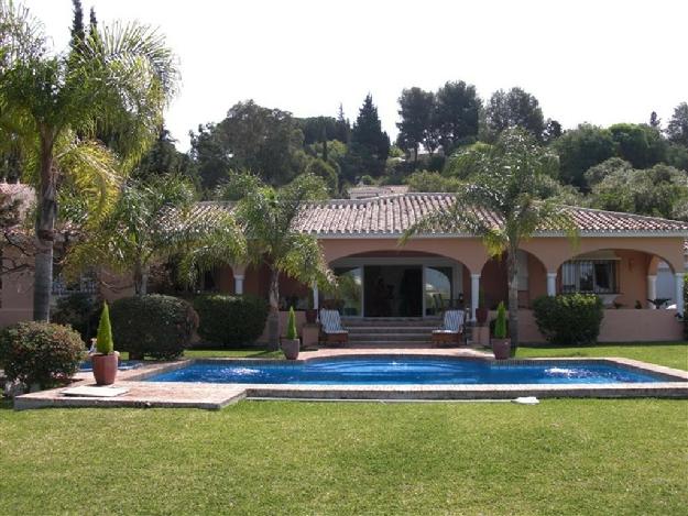 Villas a la venta en El Paraiso Costa del Sol