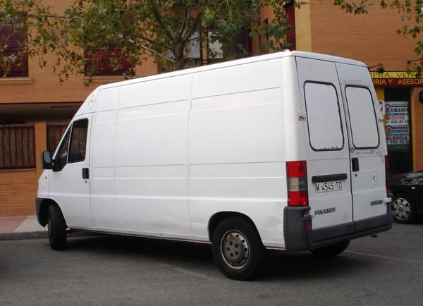 Se vende Peugeot Boxer 2.5 DCI 100 CV año 1995