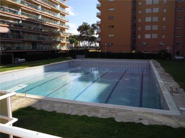 Apartamento en Santa Susana en primera línea de mar.