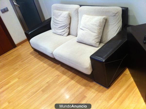 OPORTUNIDAD SOFA DE PIEL Y TELA ANTIMANCHAS CON MENOS DE 1 AÑO