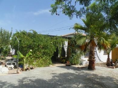 Chalet con 2 dormitorios se vende en Alhaurin el Grande