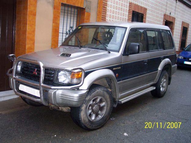 VENDO  MITSUBITSHI MONTERO 2800 GLS  DEL AÑO 96 DE 7 PLAZAS