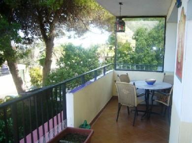 Apartamento con 2 dormitorios se vende en Marbella, Costa del Sol