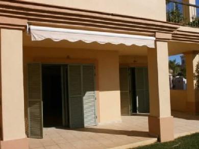 Apartamento con 3 dormitorios se vende en Estepona, Costa del Sol