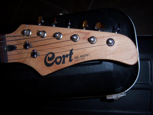 Vendo/cambio guitarra cort super strato made in korea de los 90´s