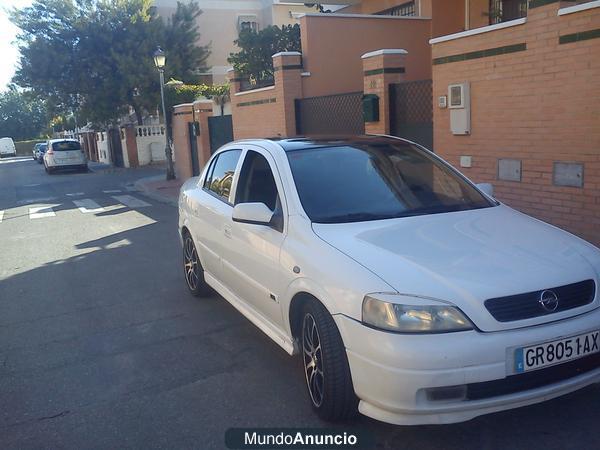 Opel Astra 2000 dti 100 CV