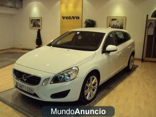 Volvo V60 D5 AWD MOMENTUM