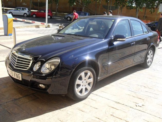 MERCEDES E 220CDI Elegance