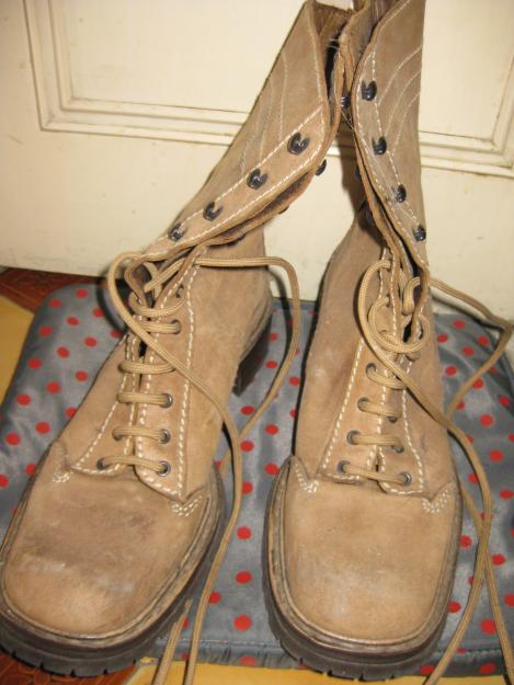 Botas tipoo militar de piel. Talla 38