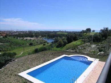 Chalet con 4 dormitorios se vende en Benahavis, Costa del Sol