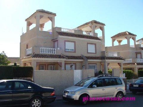 Venta de casa en Venta De Casa Adosada De 3 Dormitorios Zona San Lu, Torrevieja (Alicante)