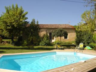 Casa rural : 12/12 personas - piscina - saint emilion  gironda  aquitania  francia