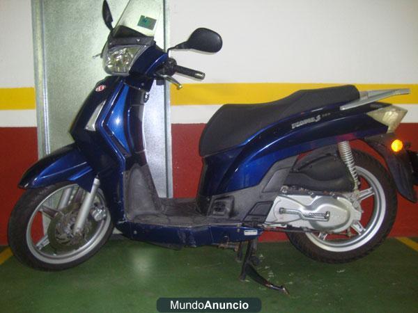 600 € - kymco People 125 c.c.