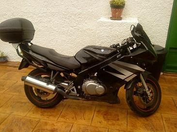 Vendo Suzuki GS500F año 2004, 27000km, muchos extras