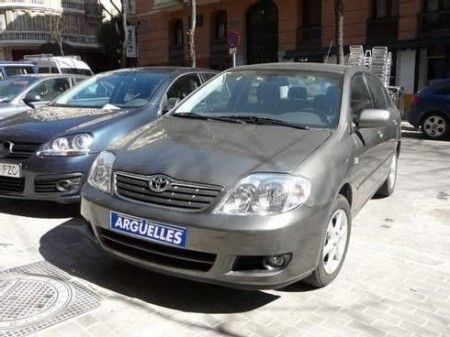 TOYOTA COROLLA SEDAN 2.0 D4D SOL MANUAL - Madrid