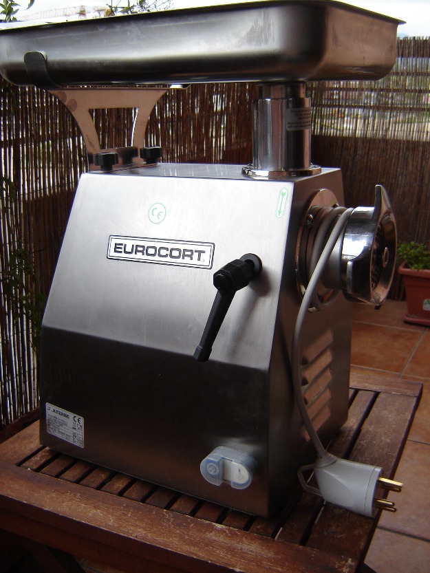 Vendo picadora de carne eurocort ti-22r