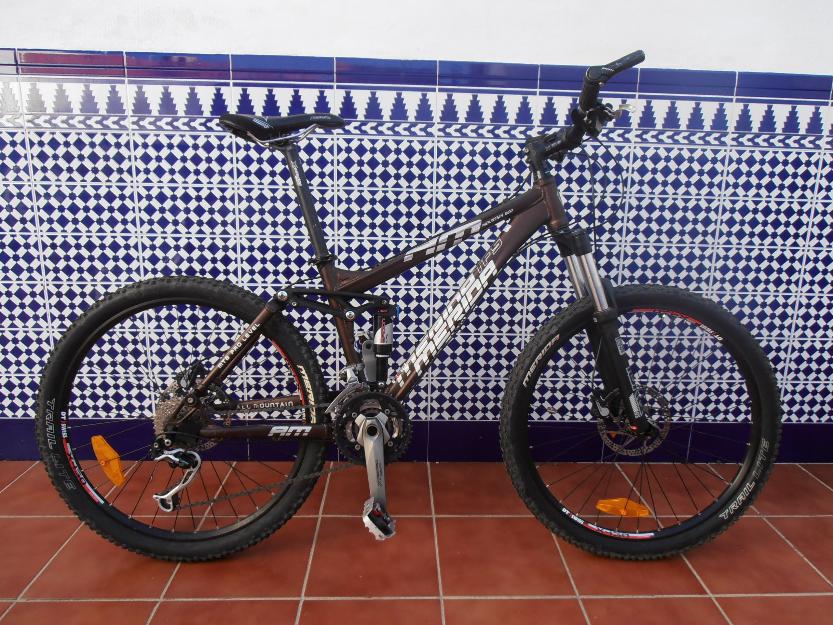 Bicicleta de montaña doble suspensión Merida