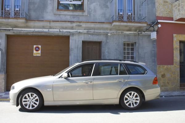 BMW 318 D TOURING (143CV)