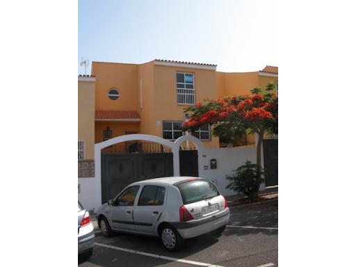 Casa adosada en Playa San Juan