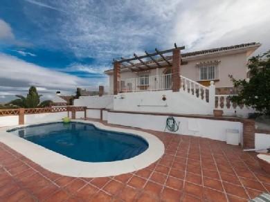 Chalet con 4 dormitorios se vende en Mijas Costa, Costa del Sol