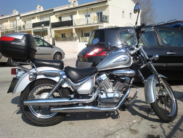 SUZUKI INTRUDER VL 250