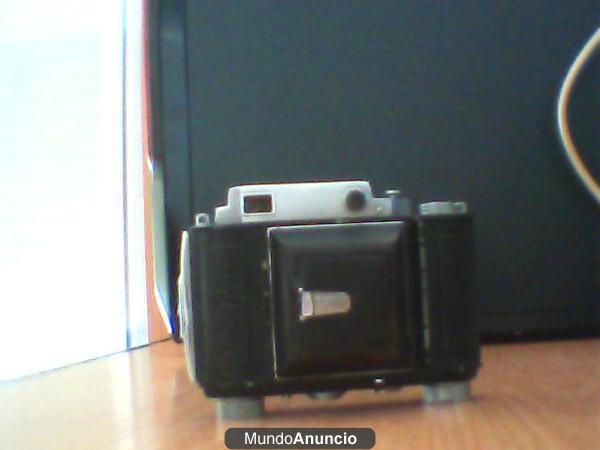 vendo camara analogica Weltini, modelo aleman del año 1930 aproximadamente.