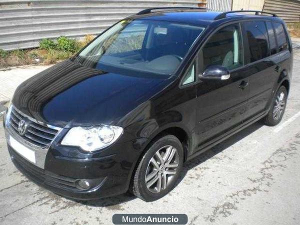 Volkswagen Touran 2.0TDI Highline DSG NAVI Y BI