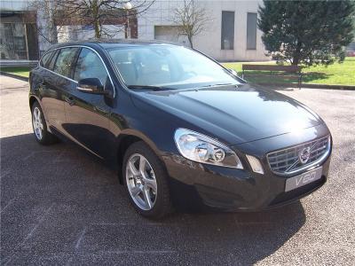 Volvo v60 drive momentum