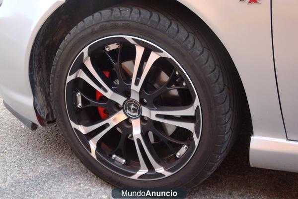 COCHE BIEN CUIDADO_ NUEVAS LLANTAS _SEAT LEON -TODO FR-4000E