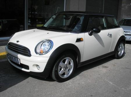 Mini Cooper Cooper 117cv en Barcelona