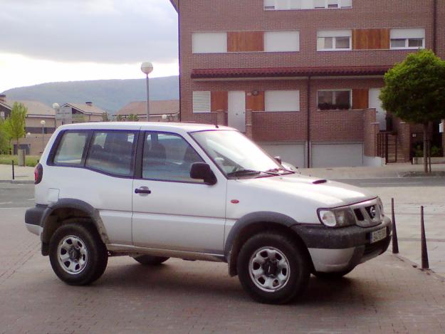 NISSAN TERRANO 2.7 TDI 125 CV 3 PUERTAS